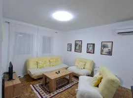 Apartmani E&A Jasmina Okanović
