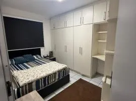 Apartamento inteiro 45m, centro, com garagem