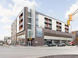 CozySuites at 747 Apts