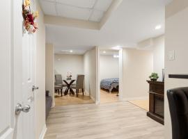 Finished 2 BR Apartment in an Upscale Area of Ajax, hotel en Ajax