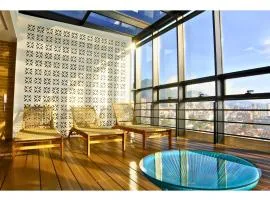 Rooftop Apartment in Zona T With Pool, Sauna & Gym