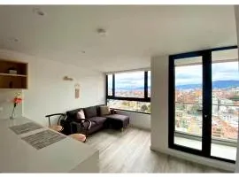 Rooftop Apartment in Zona T With Pool, Sauna & Gym