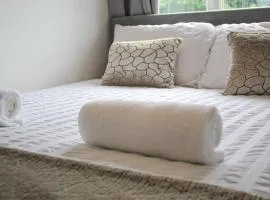 SHM Stays NECAirport M6 Free Parking Available