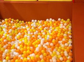 Ailiga Travel Villa, hotel i Ren'ai