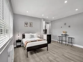 Coastal Charm Studio Retreat near Pompano Beach