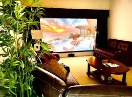 Luxurious spacious apartment with private entrance