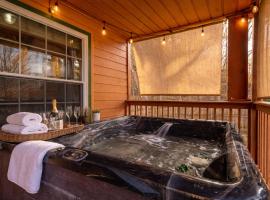 One Level, Pet Friendly, Huge Fenced in Yard, Views, EasyRoads, Pool Table, Spa, Theater, Outdoor fun, готель у місті Сев'єрвілл
