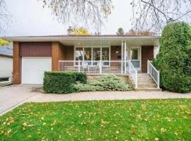 Bachelor Suite Near Transit - Private Stay in Toronto