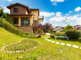 Pandora Valley Villas-English Services