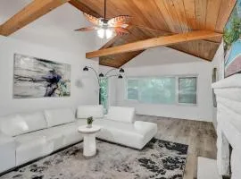 Tropical Oasis 2BR House w Pool