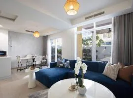 3BR Townhouse Rooftop Terrace Just Cavalli