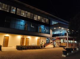 Spectra Health & Suite, hotel em Varkala