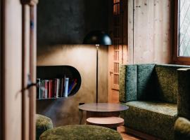 Strasserwirt - Ansitz zu Tirol, hotel a Strassen