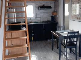 "Masca Surf Lodge" gîte indépendant, hotel i Vayres