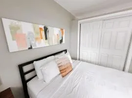 Rustic Retreats Modern 1BR for 4 guests in the heart of Fort Lauderdale
