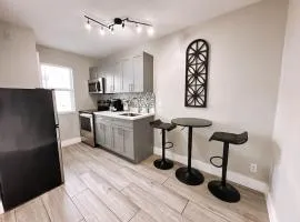 Rustic Retreats Cozy 1BR For 4 Guests Minutes From Las Olas