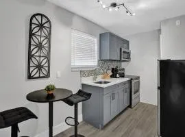 Rustic Retreats Cozy 1BR For 4 Guests In The Heart Of Fort Lauderdale