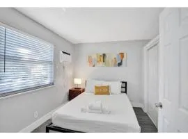 Rustic Retreats Cozy 1BR For 4 Guests Minutes From Las Olas