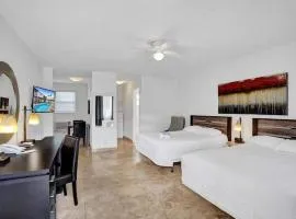 Waves Beach Town Spacious Studio Apartment For 4 People