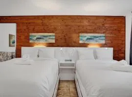 Waves Beach Town Cozy Studio Apartment