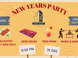 Bed Station Hostel & Pool Bar Hội An " Former Sunflower", hotel v destinaci Hoi An