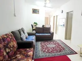 Nourina Homestay Gambang Damai