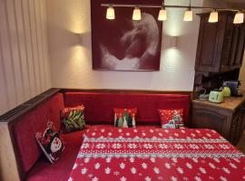 Le Nid d'aigle apt 405 Leysin centre avec forfait piscine sauna jacuzzi en option, hotel a Leysin