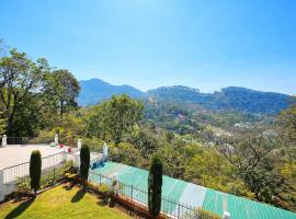 Hotel Sapphire Stay- A Luxury Resort with All Room Attached Balcony and Valley View - Wifi - Restaurant - Parking and Children Play Ground Available - Best Resort in Nainital, hotel in Nainital