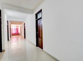 Hotel O Royal, hotel in Rewāri