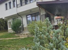 Бадевски рай-къща Любов, hotel in Badevtsi