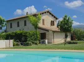 Modern holiday home in Foligno - Loc with pool