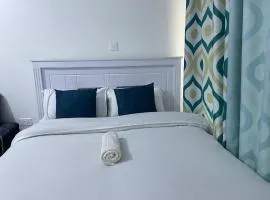 Dee cozy homes