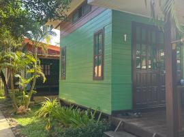 DD Beach Houses, hotel a Phra Ae beach