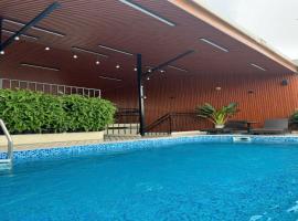 San Hotel & Pool，位于河内的酒店