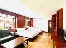 Lacasa Mountain View Hotel, hotel i Vang Vieng