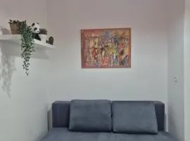 Charming Studio in the Heart of Talpiot Market