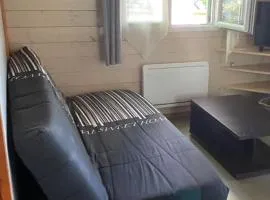 Chalet climatisé avec piscine, lac à proximité