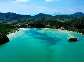 Tha Khao Beach House 1