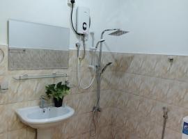 Seven Kandy Homestay, Hotel in Katugastota