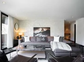 Denali Apartment by HomeFlow