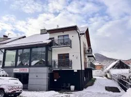 ASENATA Pokoje i Apartamenty w Ustroń Centrum, basen letni, komfort, widok na góry