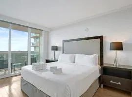 Coconut Grove Suite 20th Floor Suite with Views