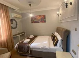 Divan Wooden Guesthouse
