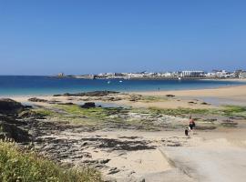 ESCAPADE FAMILIALE A LA MER，位于基伯龙的酒店