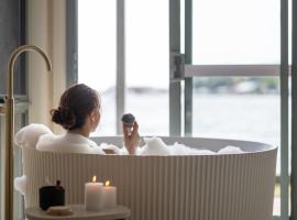 Risby Cove Boutique Hotel、ストラーンのホテル