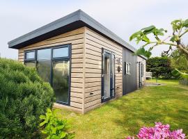 Chalet in Hollum near the beach, Hotel in Hollum