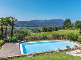 Villa Vittoria by Whale Homes, khách sạn ở Manerba del Garda