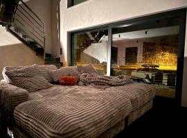 Pod Śnieżnymi Kotłami, hotel in Piechowice