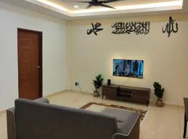 Homestay Cik Ana Sikamat