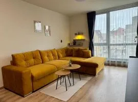 The Golden spot Modern Central Apartment with Garage and Balcony, Quiet Location